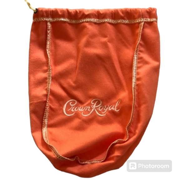 Crown Royal peach bags also green available - Picture 2 of 4